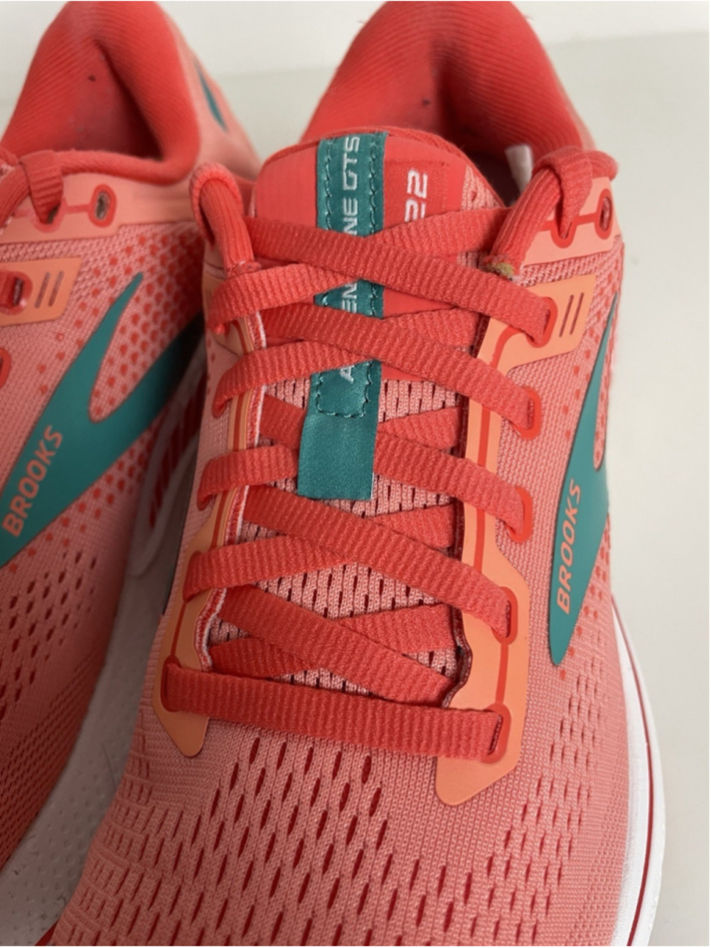Brooks Adrenaline GTS 22 Running Shoes Womens Size 8.5 Coral Athletic Sneakers - Picture 5 of 14